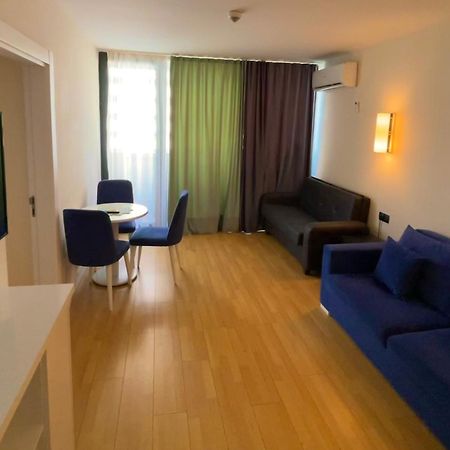 Marvella Orbi City Sea View Батуми Екстериор снимка