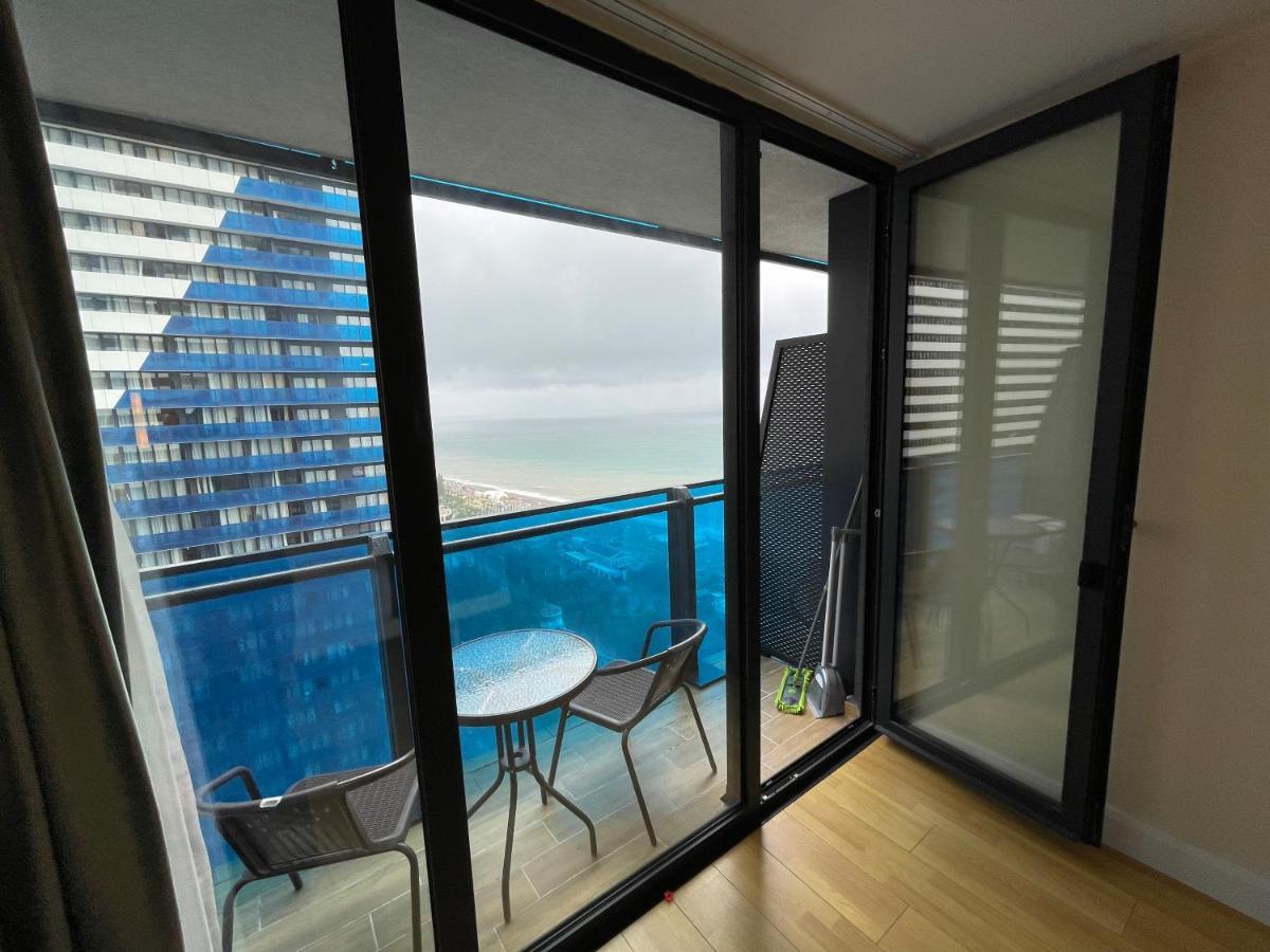 Marvella Orbi City Sea View Батуми Екстериор снимка