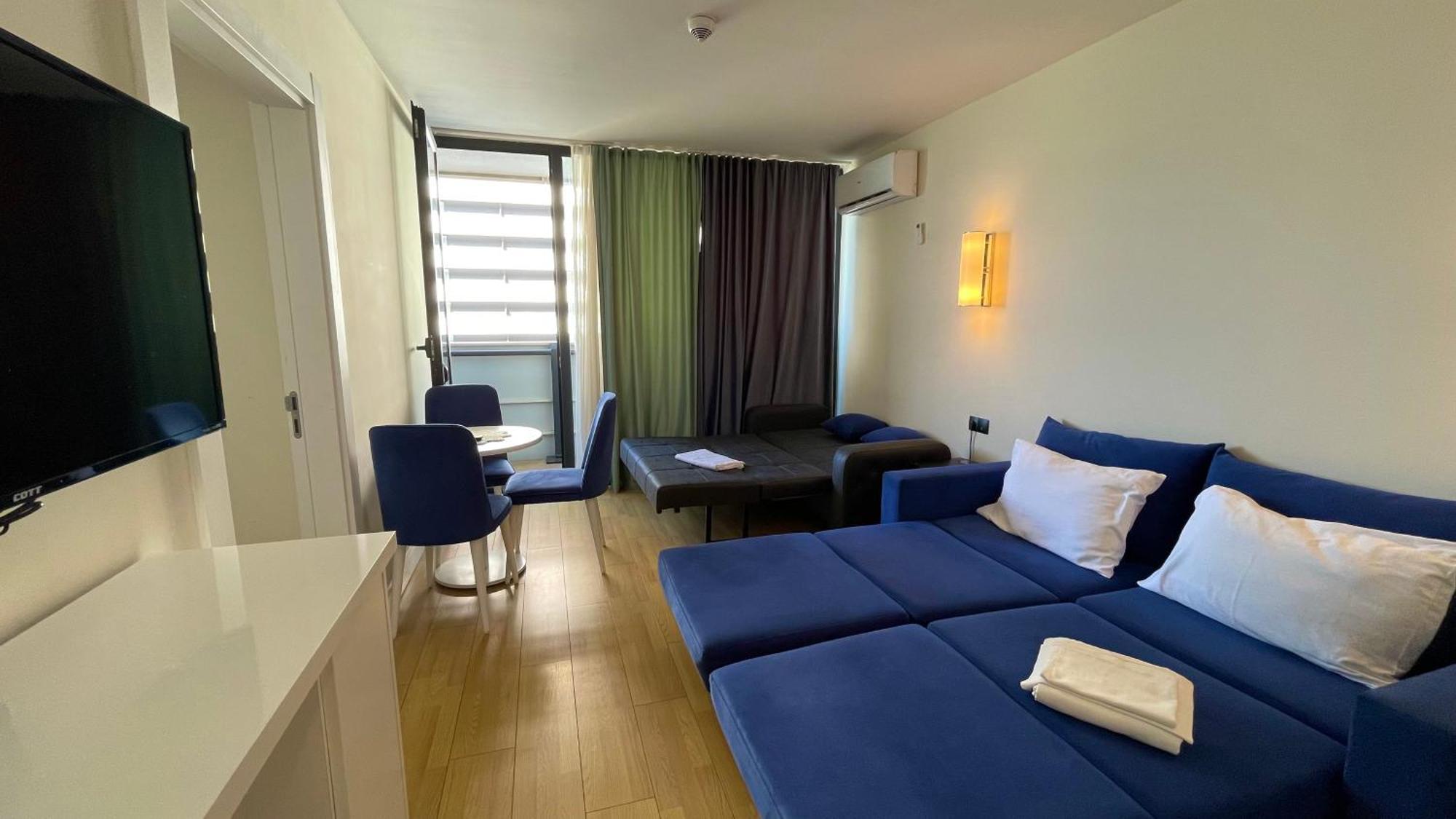 Marvella Orbi City Sea View Батуми Екстериор снимка