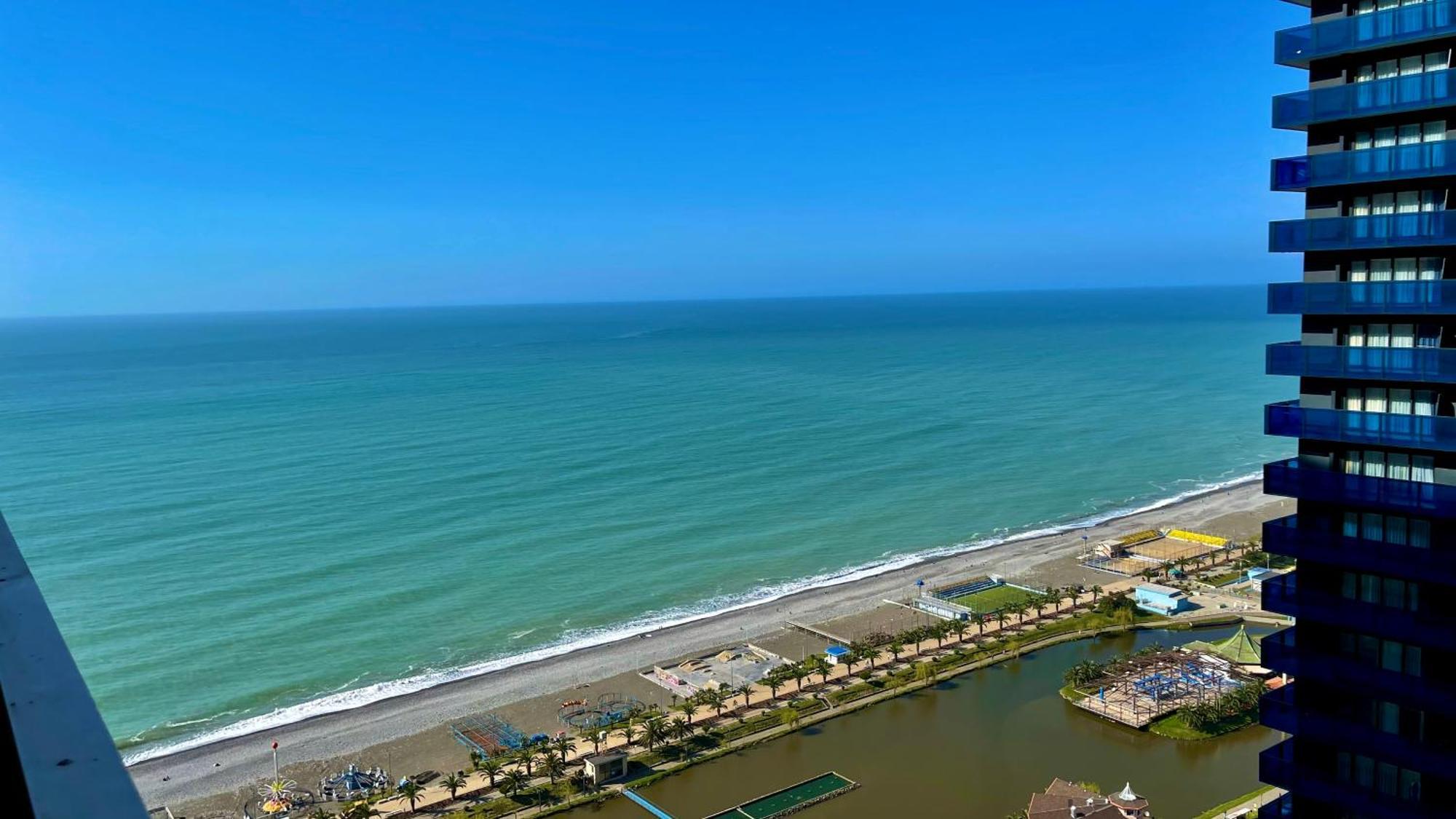 Marvella Orbi City Sea View Батуми Екстериор снимка