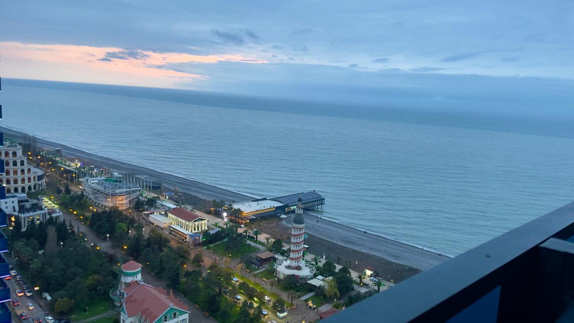 Marvella Orbi City Sea View Батуми Екстериор снимка