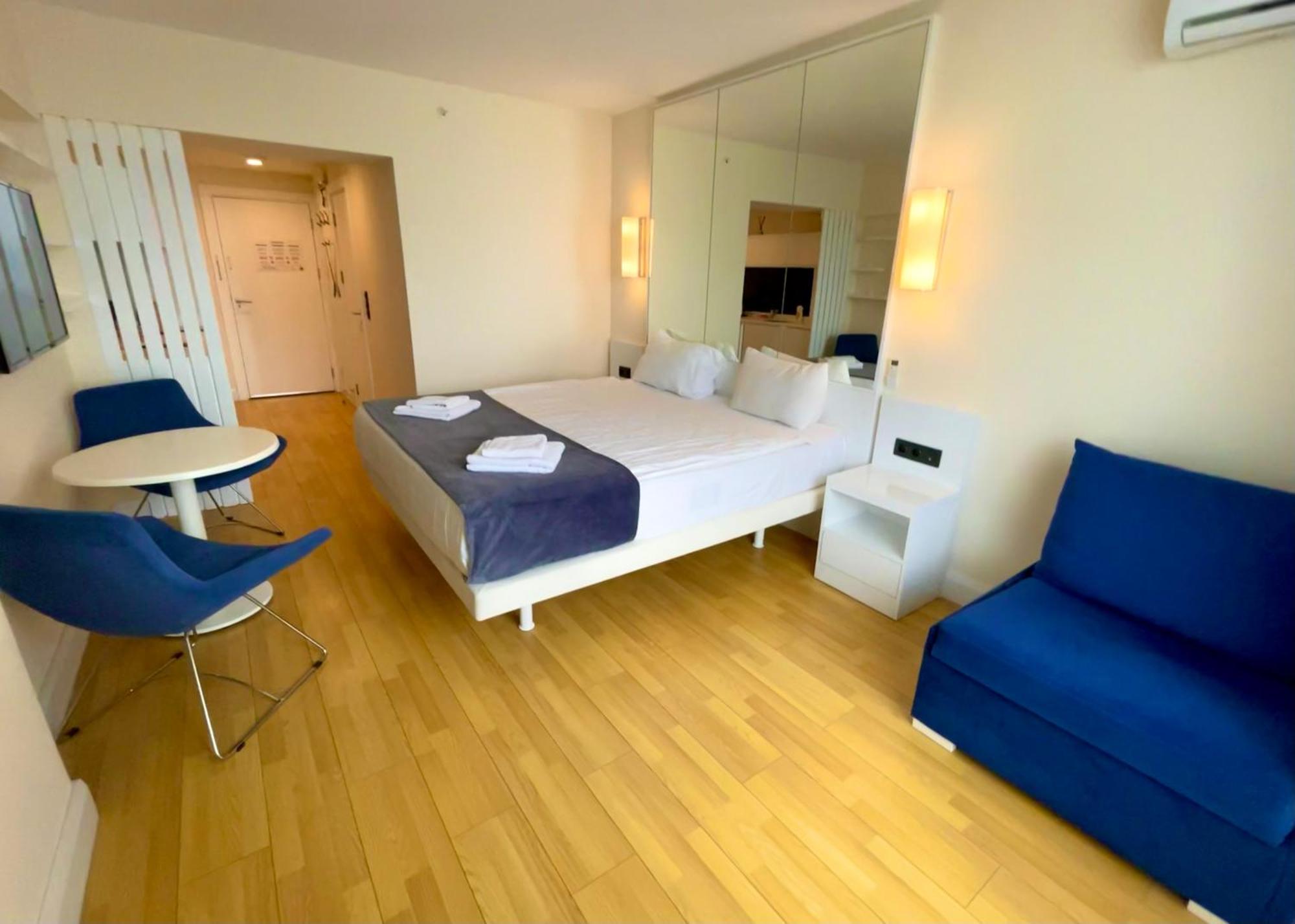 Marvella Orbi City Sea View Батуми Екстериор снимка